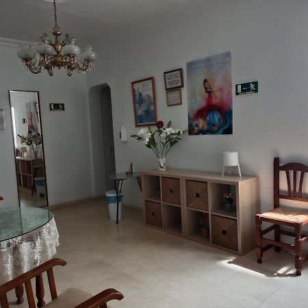 Pensión Larra Mairena De Alcor Exterior foto