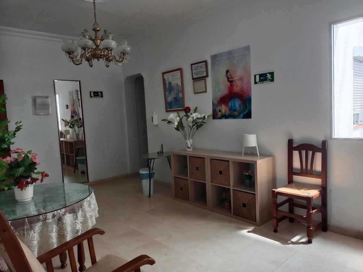 Pensión Larra Mairena De Alcor Exterior foto